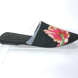 Natori Size 9 M Embroidered Flower Pointed Toe Mules Slides‎ Women's